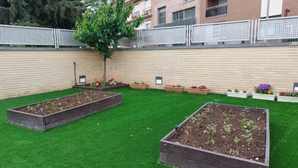 ​​​​​El Ayuntamiento de Huesca realiza una adaptación climática en el patio del centro de educación infantil “Las pajaritas”