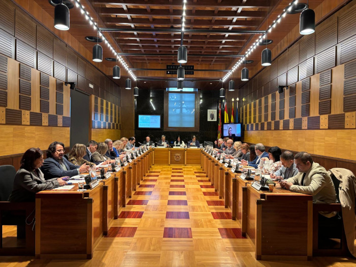 El Pleno del Ayuntamiento de Huesca aprueba las ordenanzas fiscales de 2026
