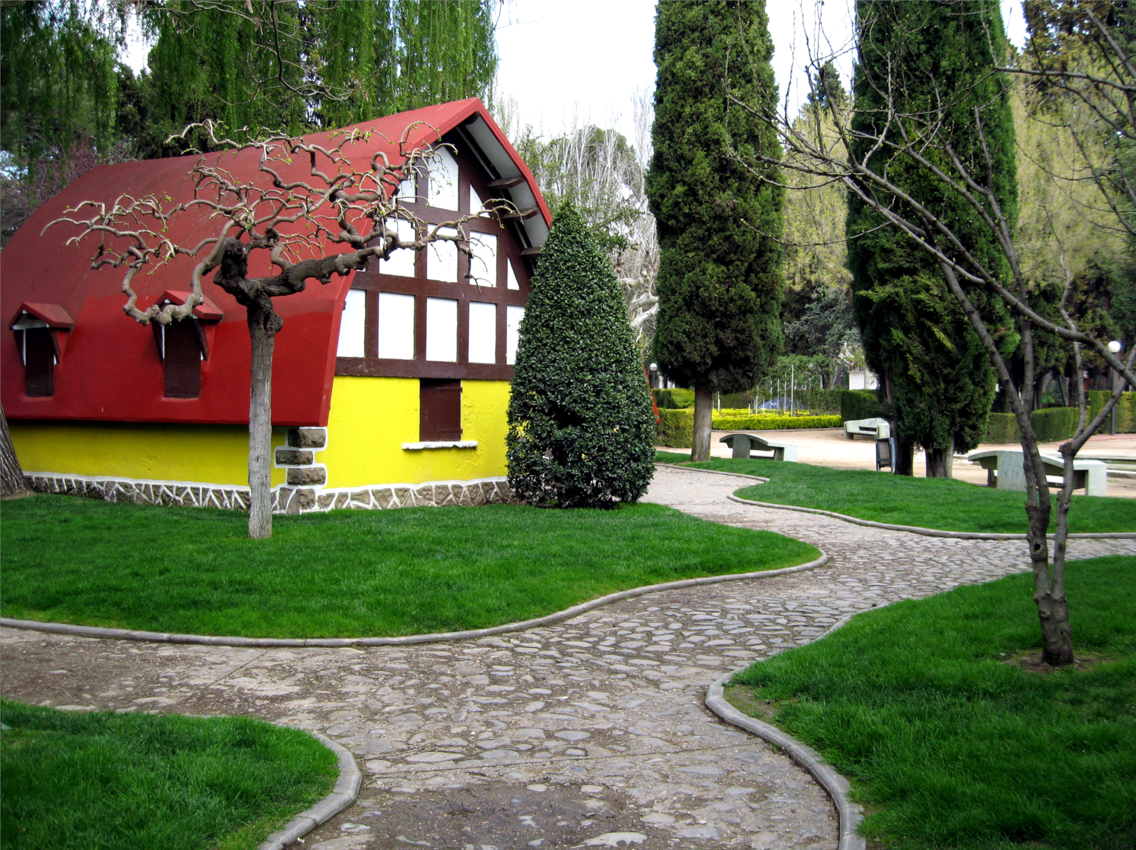 Biblioteca Infantil Casita de Blancanieves