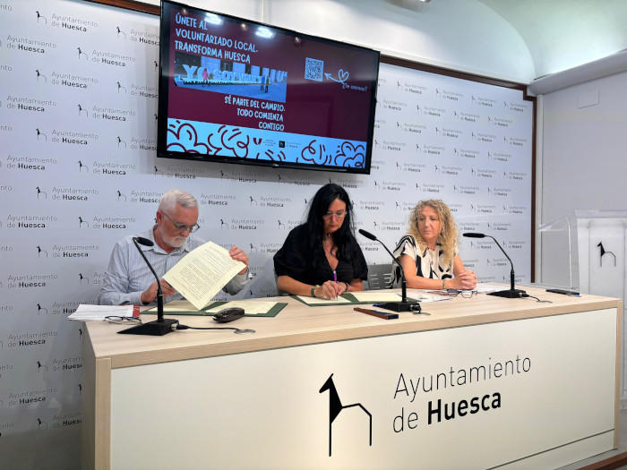 Huesca refuerza su compromiso con el voluntariado con la firma de un convenio con la Plataforma de Voluntariado de Aragón