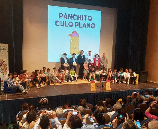 Los alumnos de 4ºB del Pedro J.Rubio presentan su cuento “Panchito culo plano”
