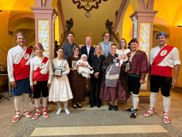 Imagen Huesca reconoce a los mejor ataviados del LVI Certamen de Exaltación de...