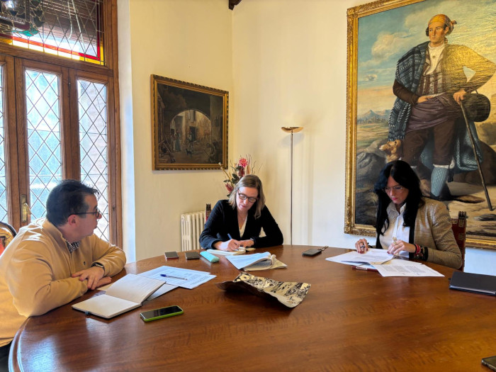 Imagen El Ayuntamiento y CEOE-Cepyme Huesca refuerzan su colaboración para...