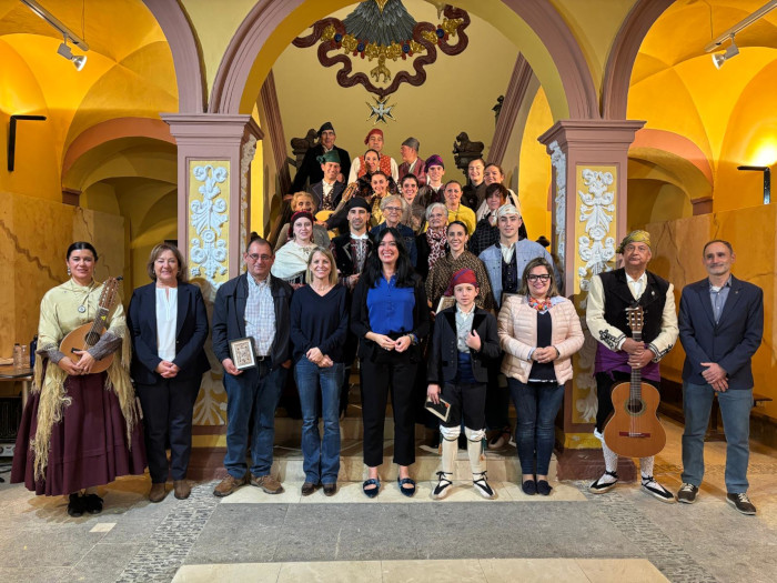 Imagen El Ayuntamiento de Huesca entrega los premios del LV Certamen de...