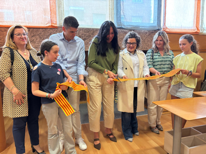 Inaugurada la “Cueva de la Lectura” en la Biblioteca Pública Municipal “Ramón J. Sender”