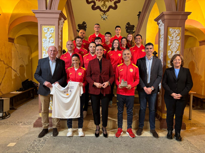 Imagen Huesca recibe al Equipo Español de Nanbudo tras su triunfo en el Europeo...