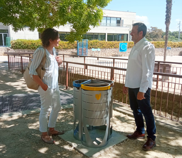 Huesca pone en marcha un proyecto piloto de papeleras selectivas en el parque Universidad