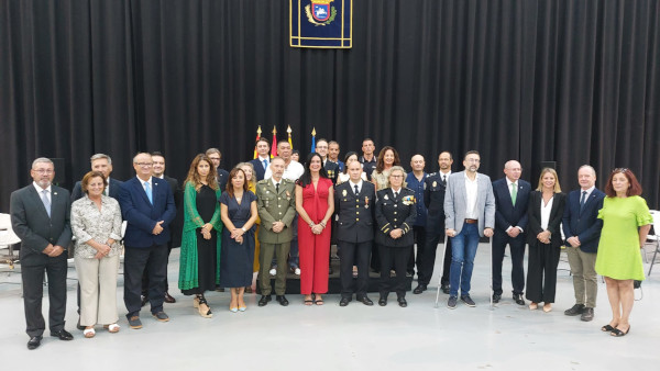 El Ayuntamiento de Huesca entrega las condecoraciones a la Policía Local