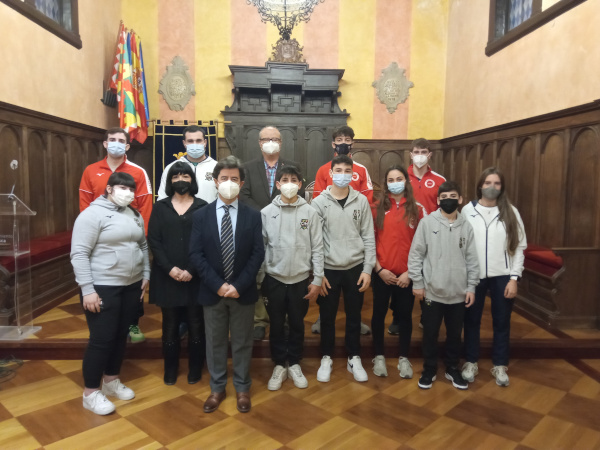 Recepción municipal a los judocas medallistas del Campeonato de España escolar