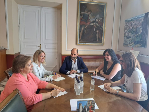 reunión con el ayuntamiento de Barbastro reunión con el ayuntamiento de Barbastro
