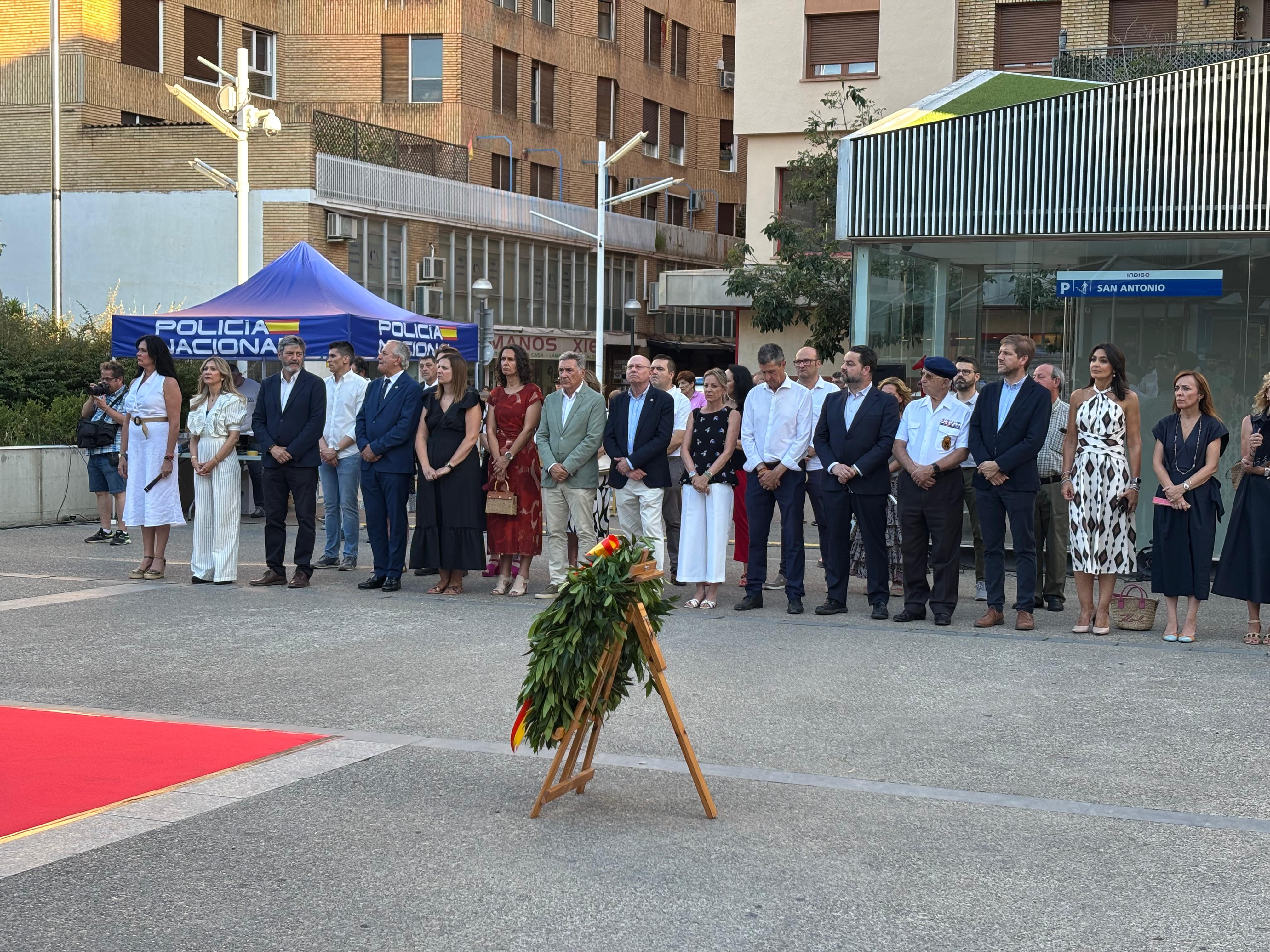 homenaje a las victimas del terrorismo en plaza san antonio junio 2025