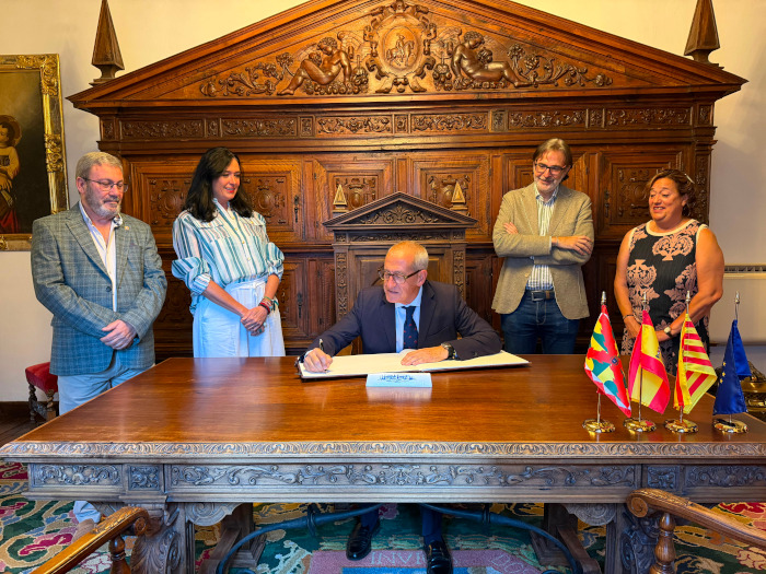 Visita al Ayuntamiento de José Luis Moret