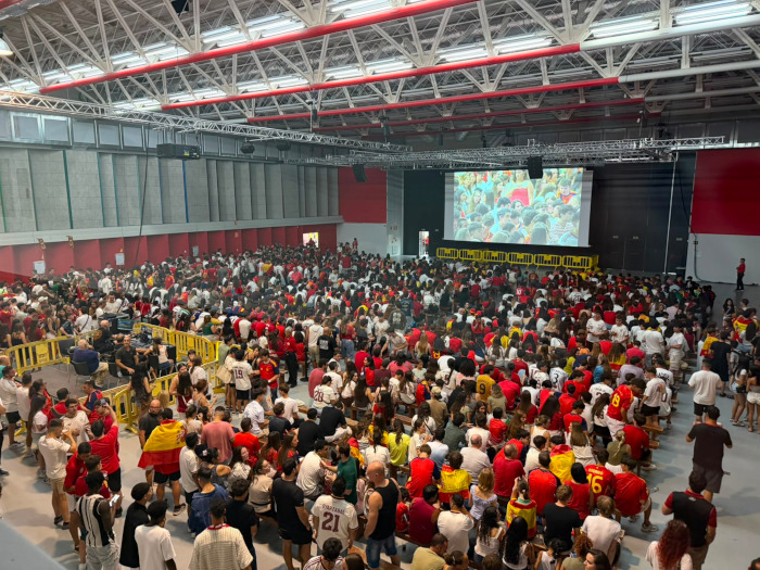 Partido de fútbol España 14 de julio en Palacio Congresos Huesca Partido de fútbol España 14 de julio en Palacio Congresos Huesca